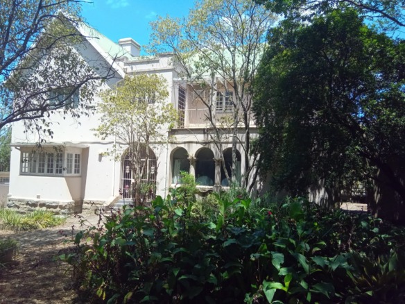 FIVE-BEDROOM HOUSE (DOUBLE STOREY) FOR SALE IN DALE VIEW, KING WILLIAMS TOWN