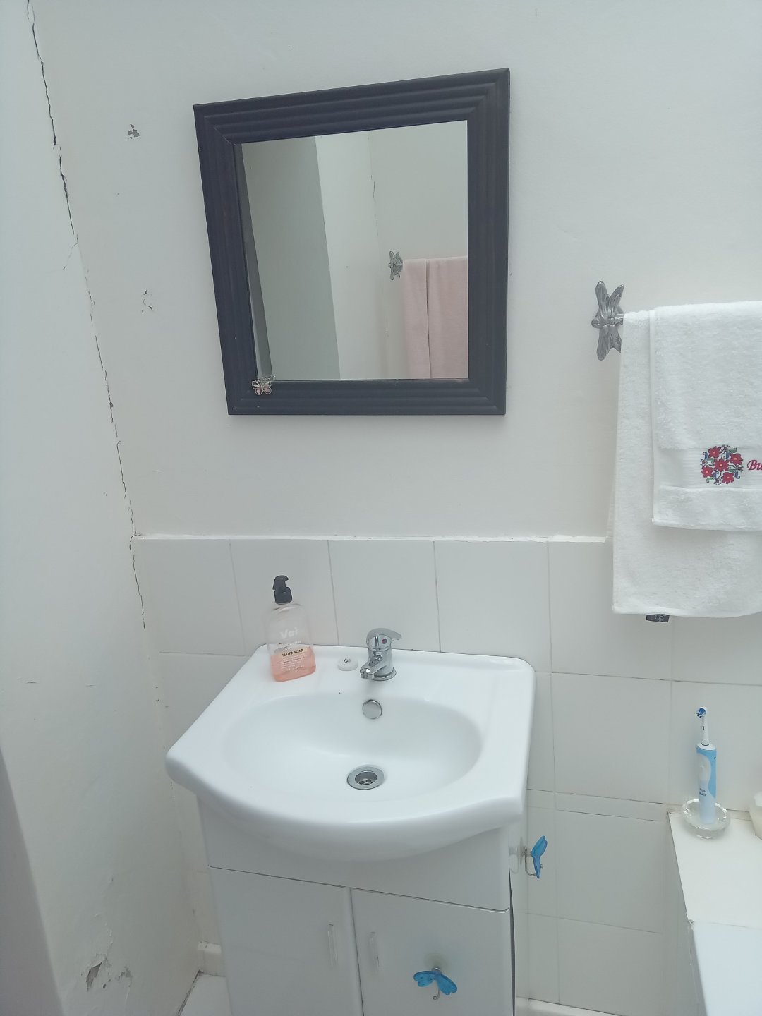 12 FOUR BEDROOM HOUSE FOR SALE IN KEI ROAD
