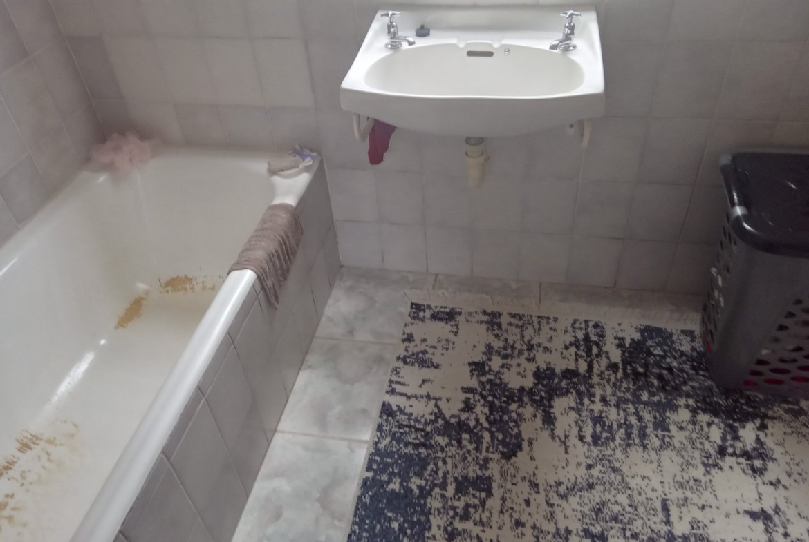 FOUR BEDROOM HOUSE FOR SALE IN KEI ROAD