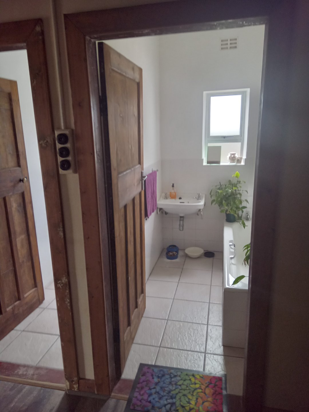 7 FOUR BEDROOM HOUSE FOR SALE IN KEI ROAD