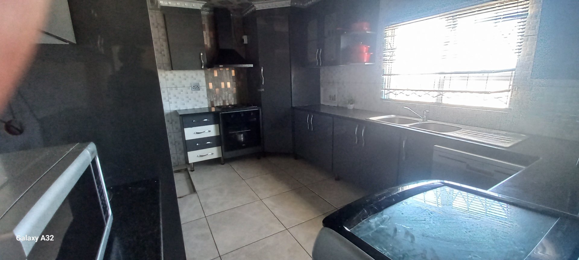 7 Move-In Ready Gem! Modern Finishes & Maximum Security