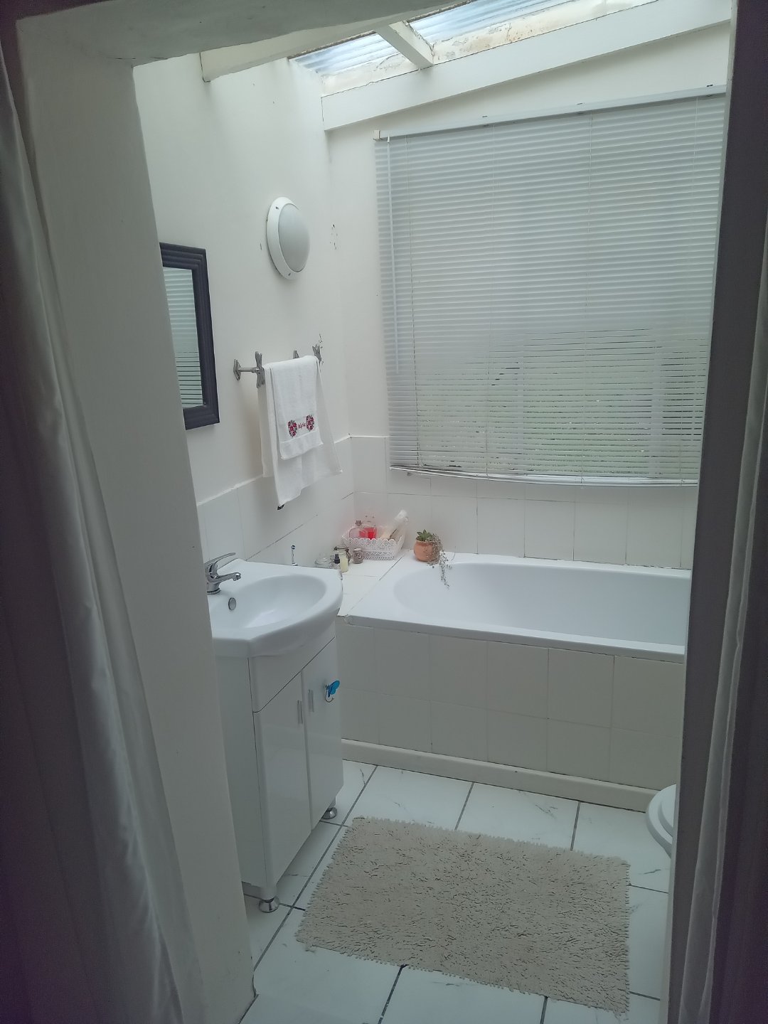 9 FOUR BEDROOM HOUSE FOR SALE IN KEI ROAD