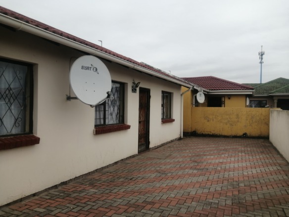 3 BEDROOM HOME FOR SALE IN AMALINDA!
