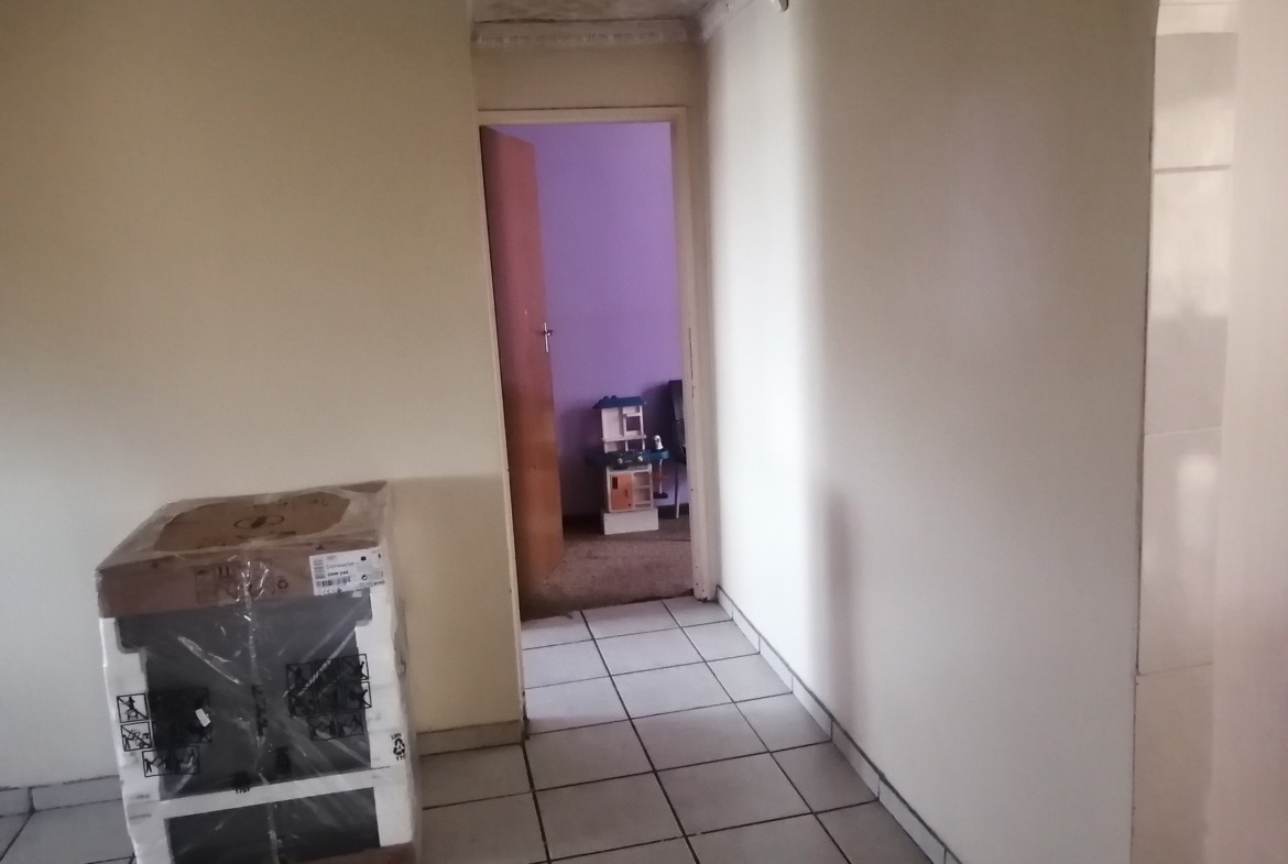 3 BEDROOM HOUSE & 3 BEDROOM GRANNY FLAT FOR SALE!