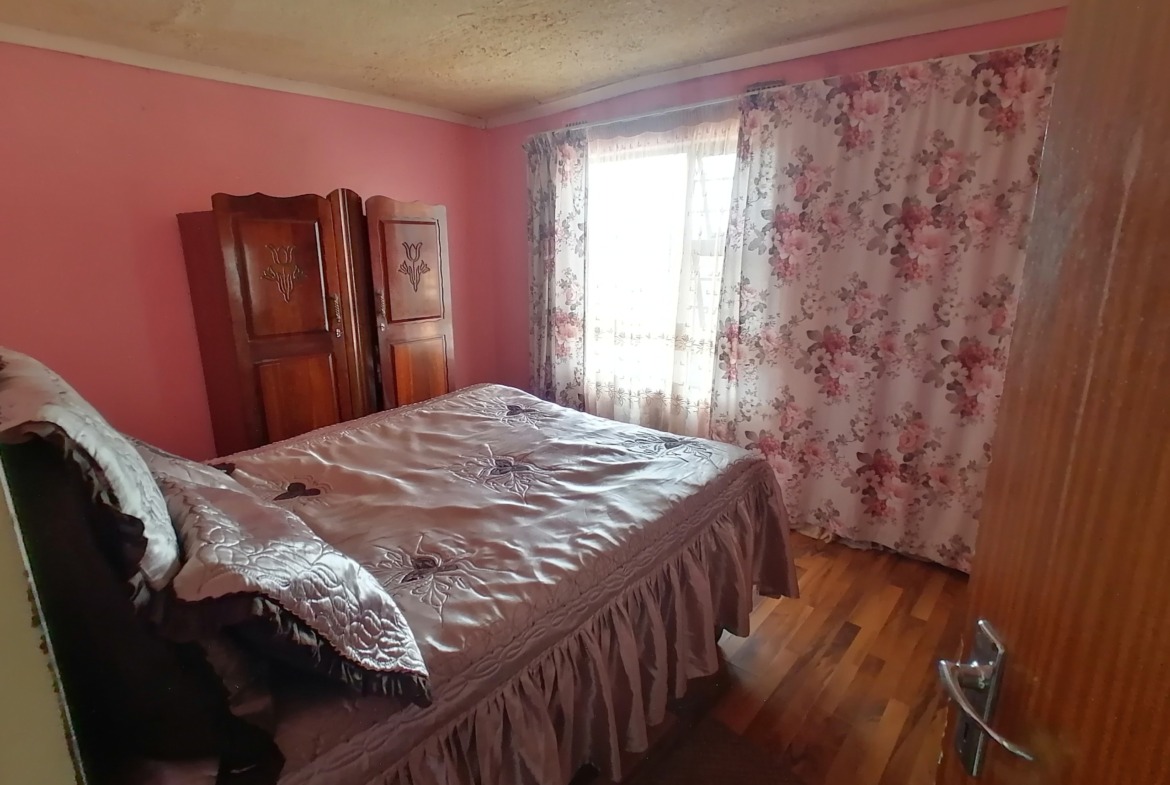 3 BEDROOM HOUSE & 3 BEDROOM GRANNY FLAT FOR SALE!
