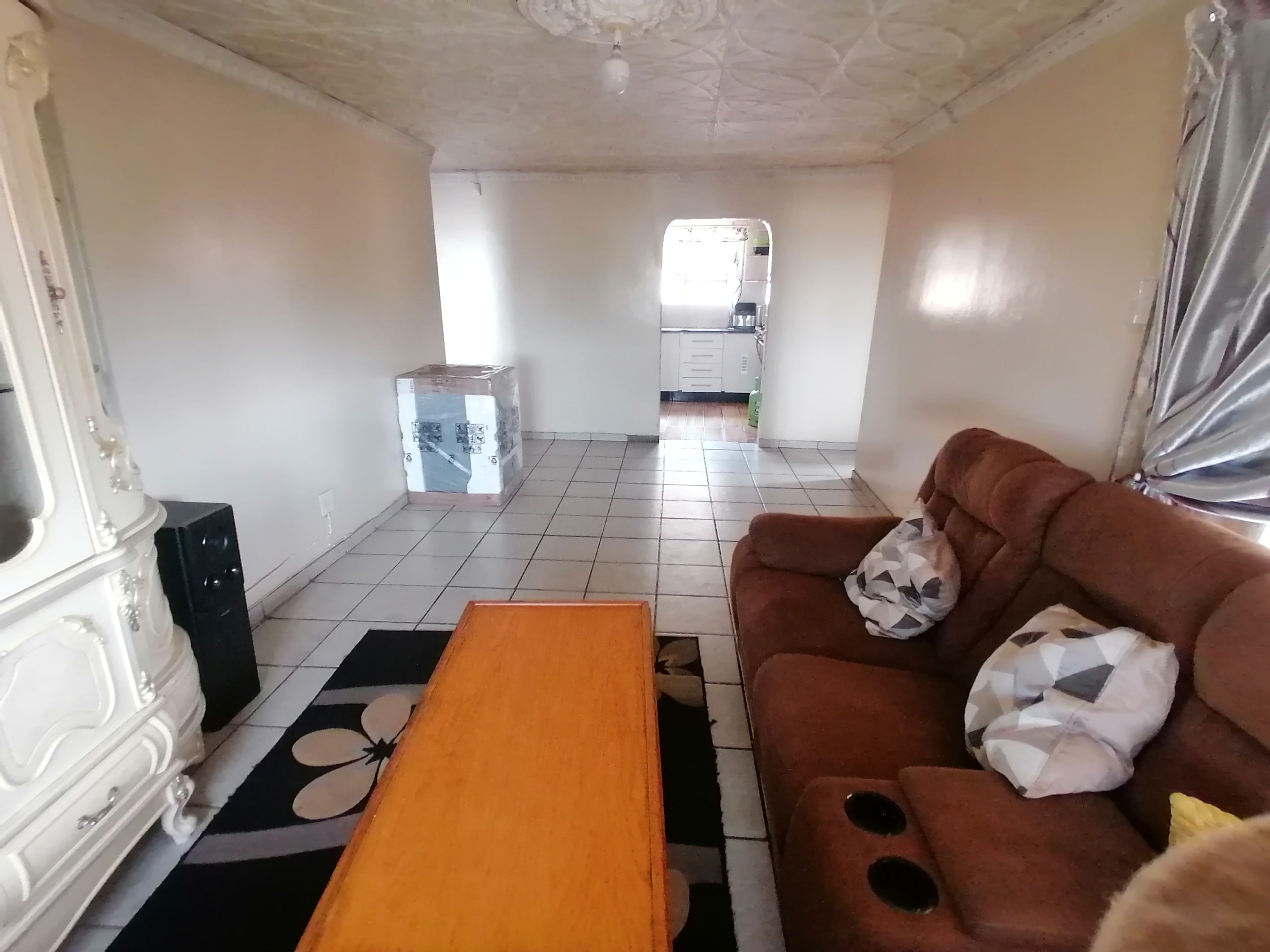 3 BEDROOM HOUSE & 3 BEDROOM GRANNY FLAT FOR SALE!