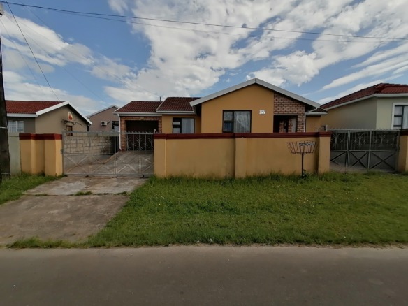 3 BEDROOM HOUSE & 3 BEDROOM GRANNY FLAT FOR SALE!