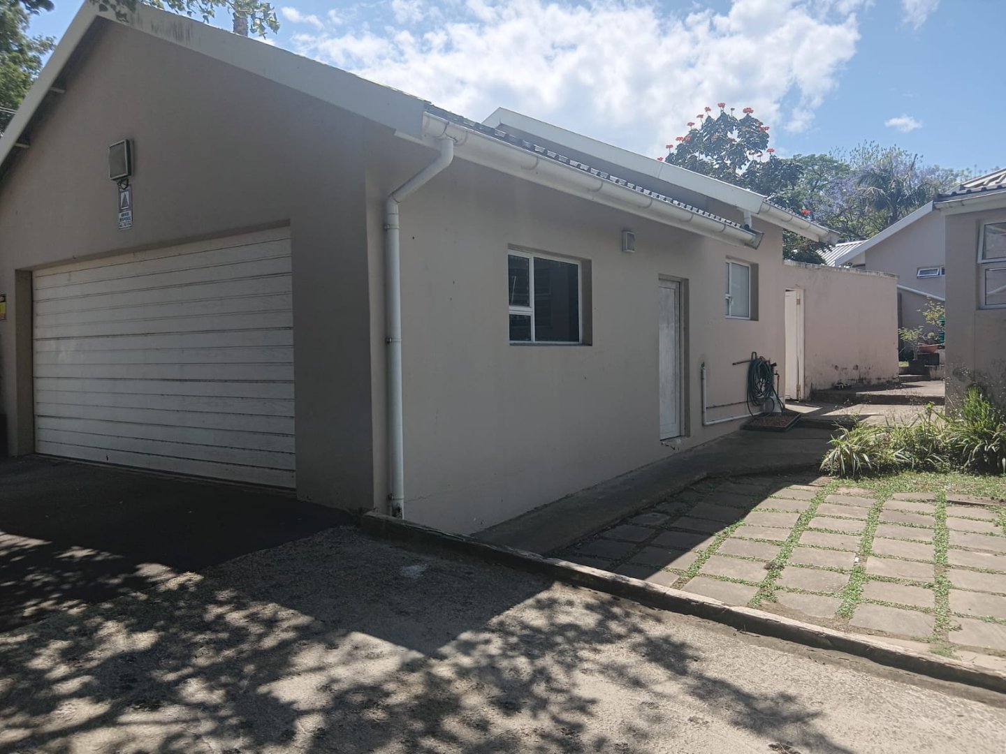 1 Charming Family Home with Granny Flat and Bachelor Apartment in Abbotsford For sale!