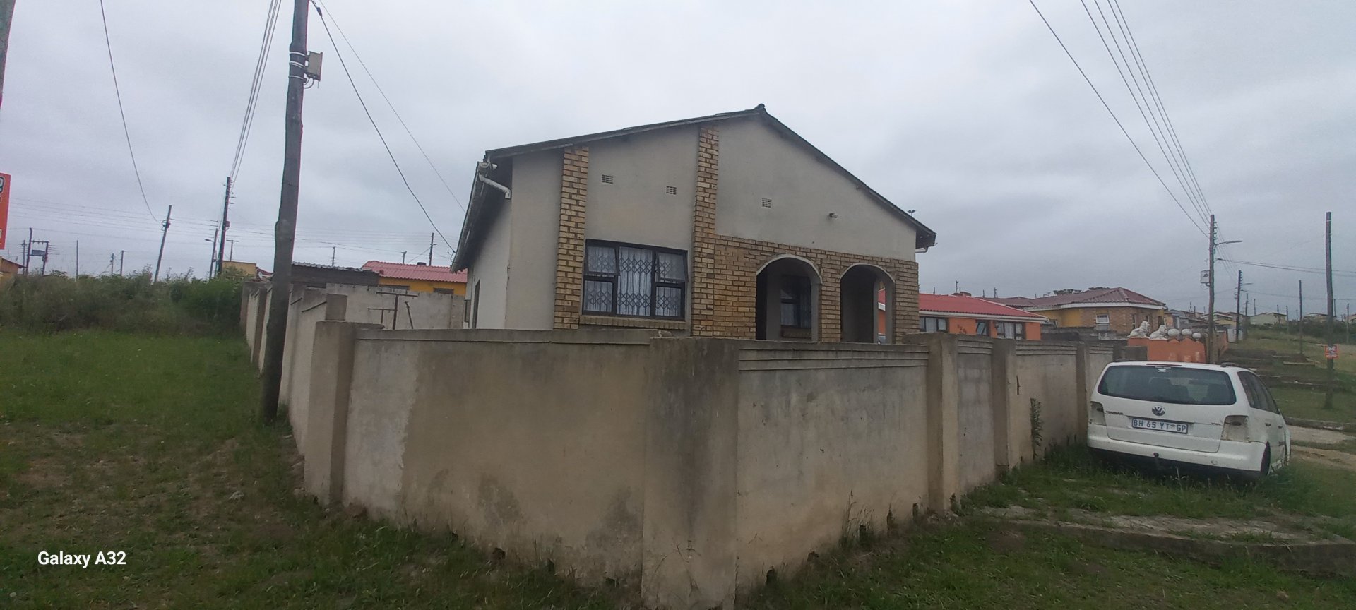1 Secure & Spacious Family Living in a Prime Location