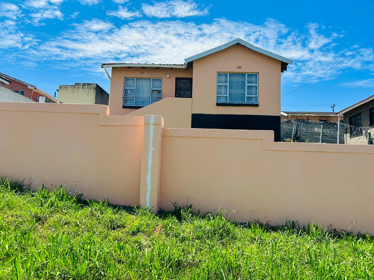 2 BEDROOM HOUSE IN NU17 MDANTSANE FOR SALE!