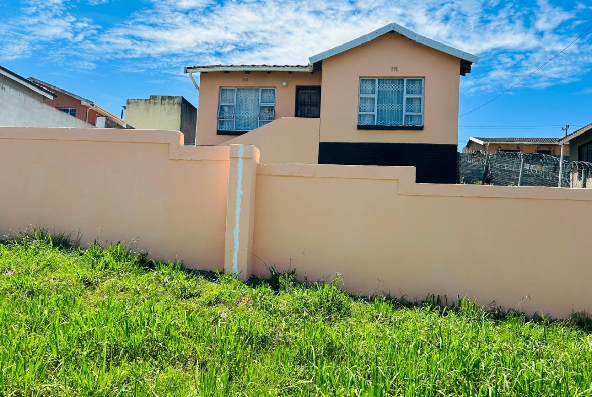 2 BEDROOM HOUSE IN NU17 MDANTSANE FOR SALE!