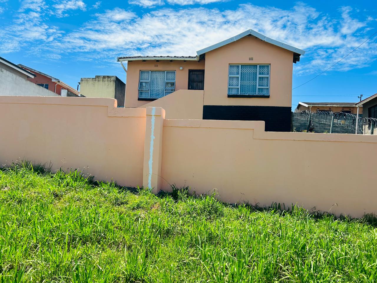 2 BEDROOM HOUSE IN NU17 MDANTSANE FOR SALE!