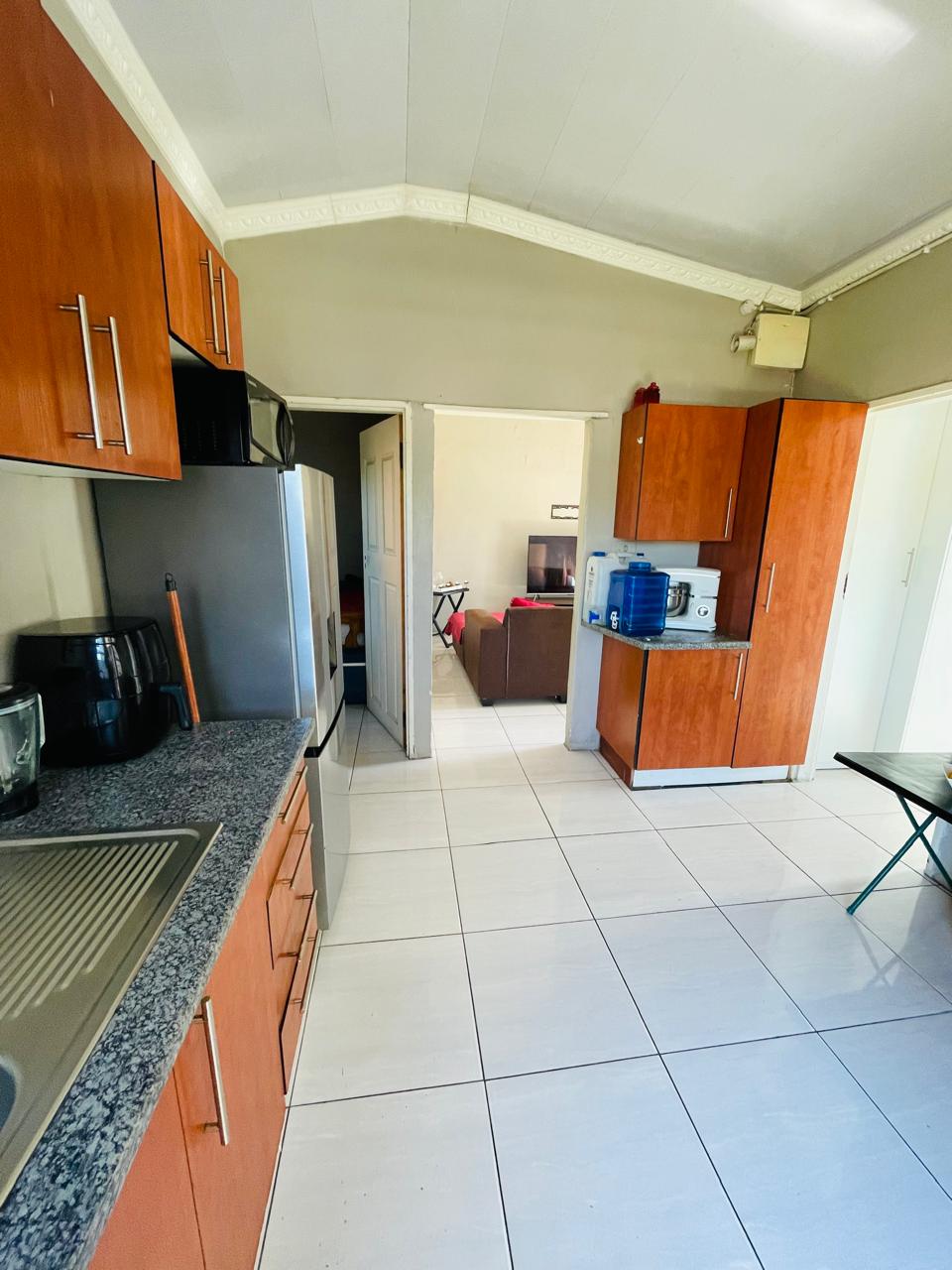 12 2 Bedroom House for Sale in Buffalo Flats