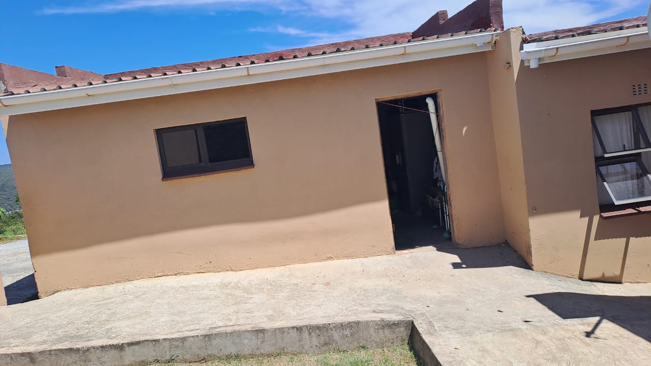 14 4 bedroom home in NU 16 Mdantsane for sale