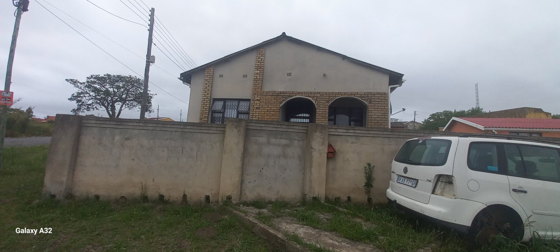 16 Secure & Spacious Family Living in a Prime Location