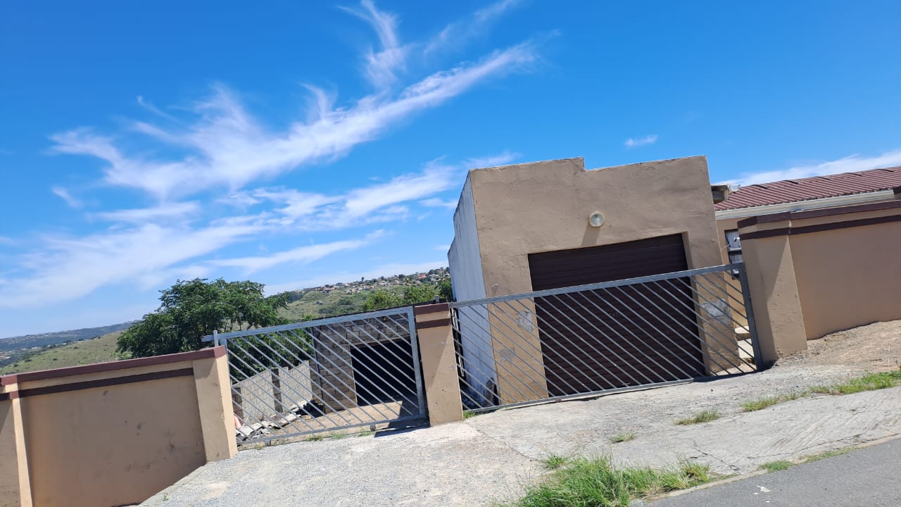 16 4 bedroom home in NU 16 Mdantsane for sale