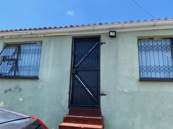 Two bedroom house for sale in NU16 Mdantsane