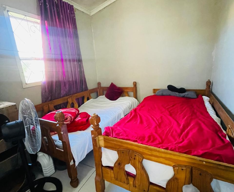 2 Bedroom House for Sale in Buffalo Flats