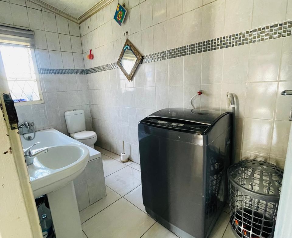 2 Bedroom House for Sale in Buffalo Flats