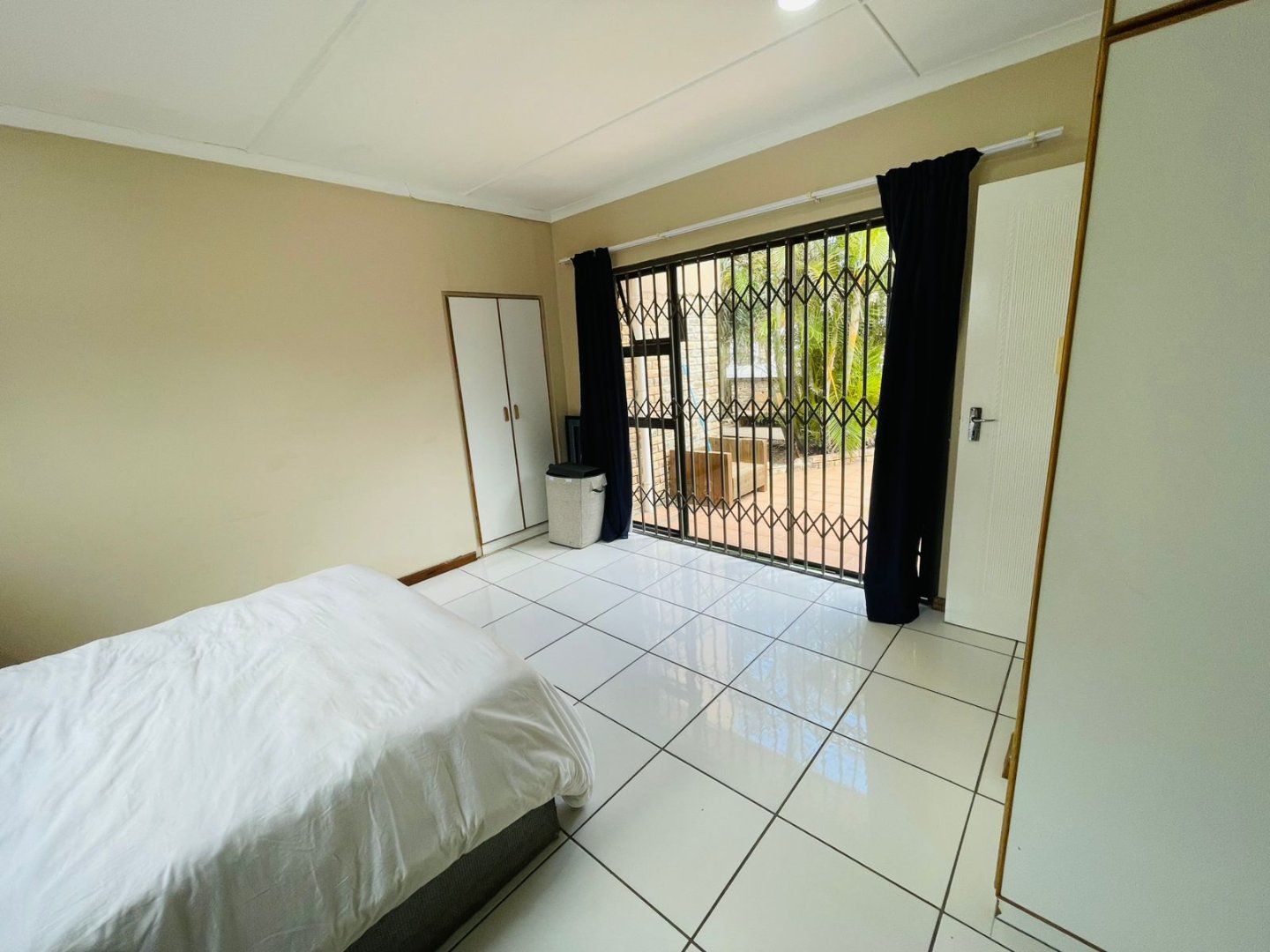 19 3 Bedroom House for Sale in Gonubie