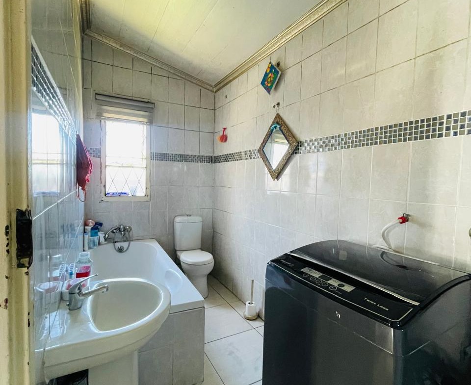 2 Bedroom House for Sale in Buffalo Flats