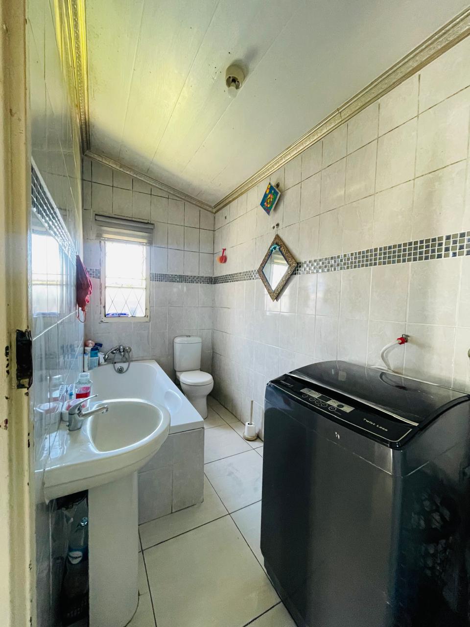 20 2 Bedroom House for Sale in Buffalo Flats