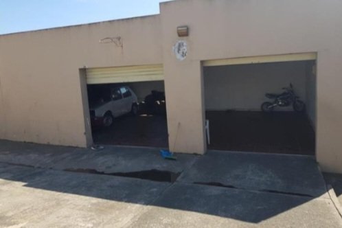 House For Sale in Buffalo Flats, East London