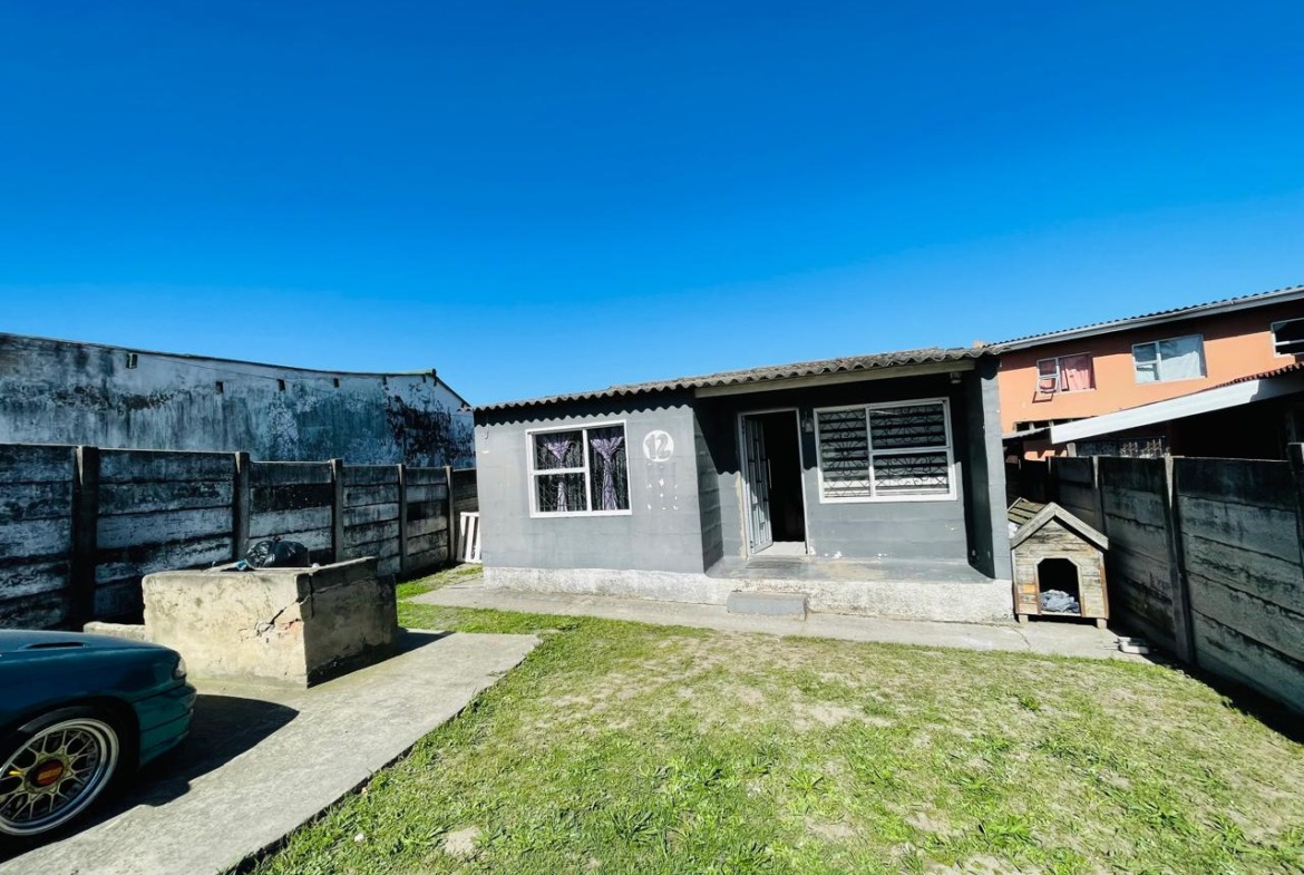 2 Bedroom House for Sale in Buffalo Flats
