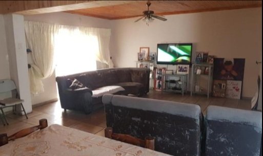 House For Sale in Buffalo Flats, East London