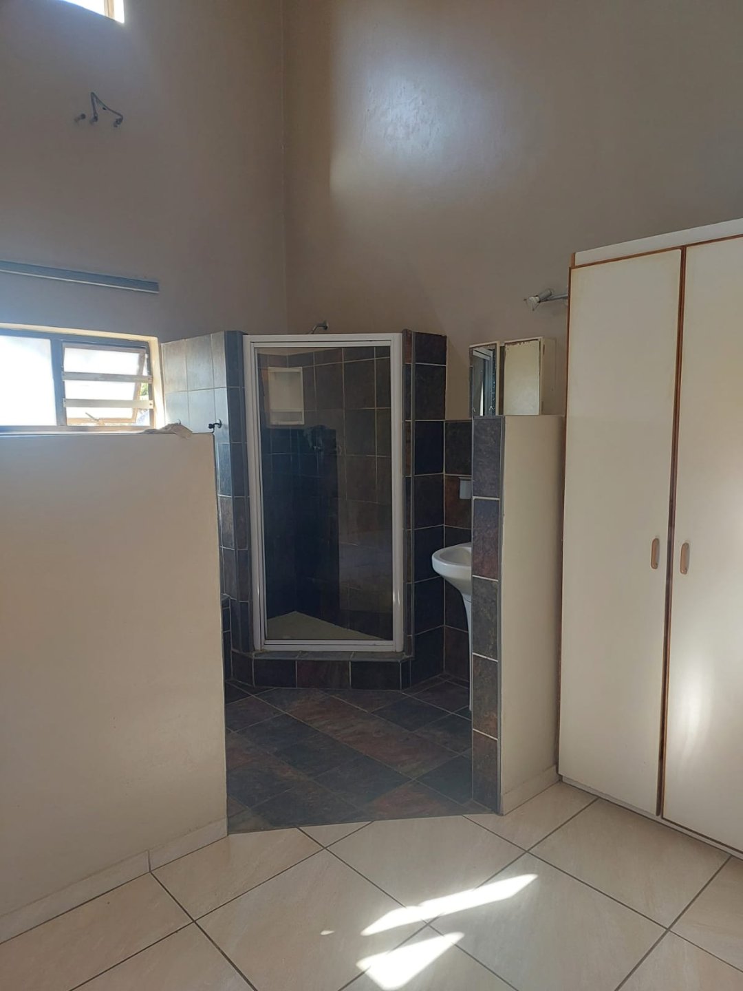 45 3 Bedroom House for Sale in Gonubie