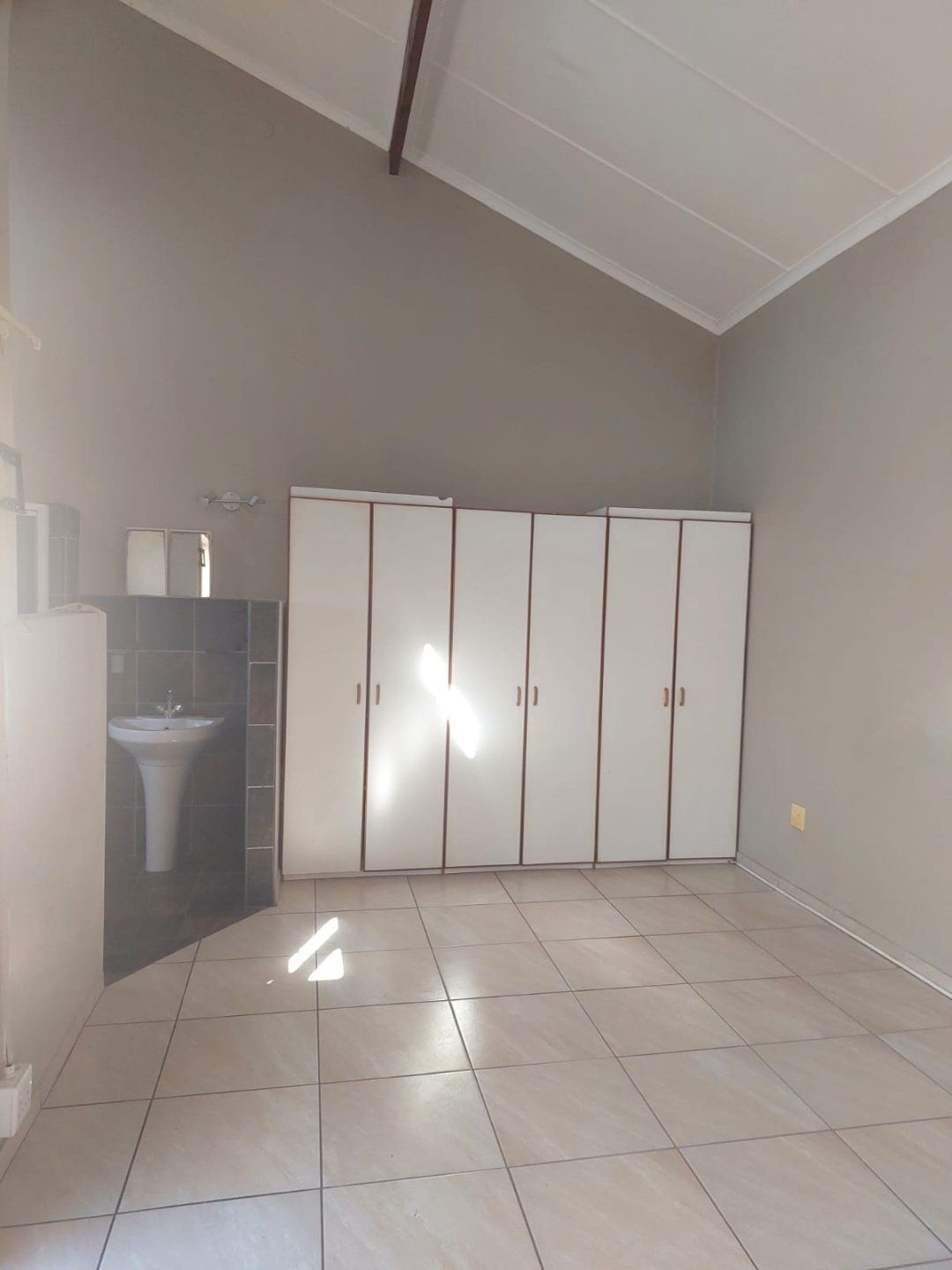 47 3 Bedroom House for Sale in Gonubie