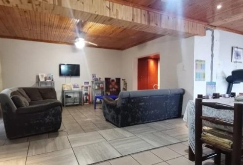 House For Sale in Buffalo Flats, East London