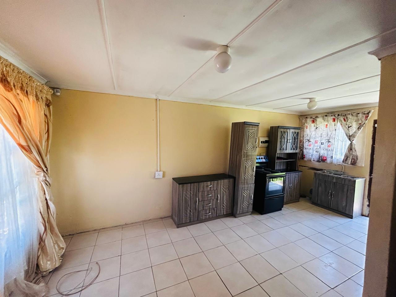 2 BEDROOM HOUSE IN NU17 MDANTSANE FOR SALE!