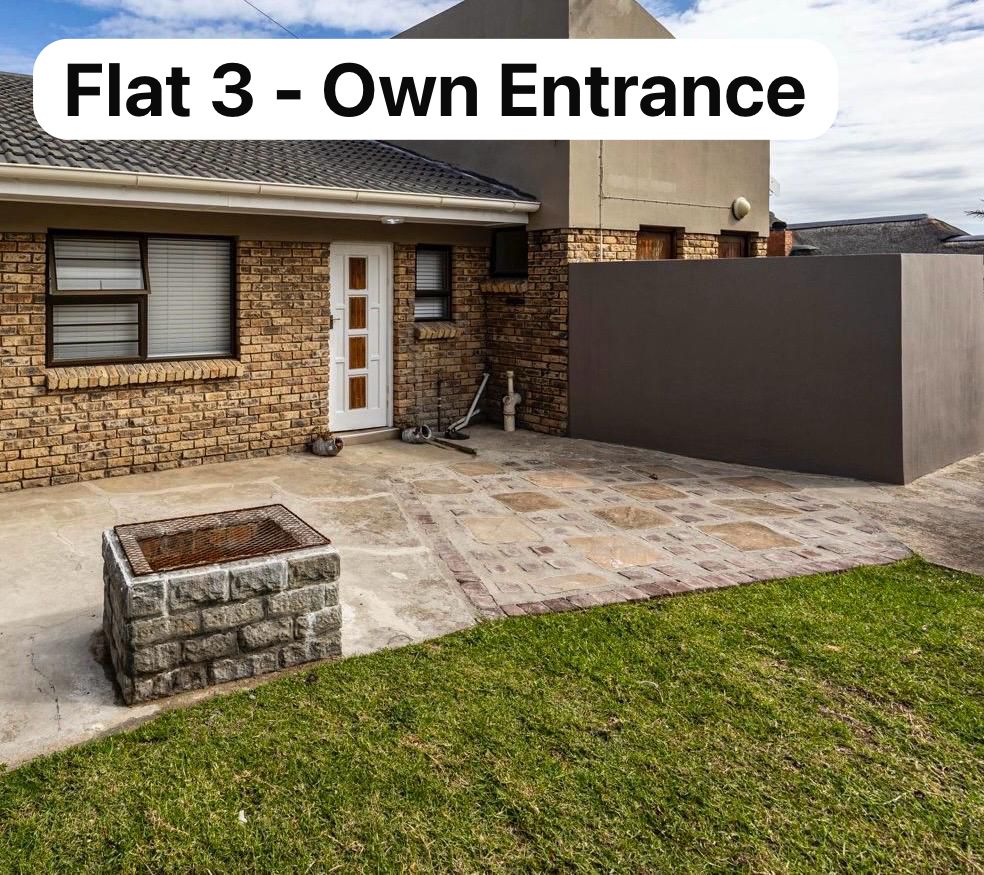 50 3 Bedroom House for Sale in Gonubie