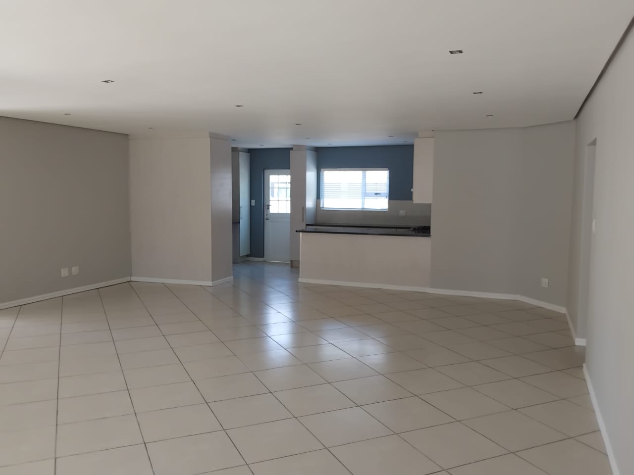 6 Family home in peaceful estate for sale