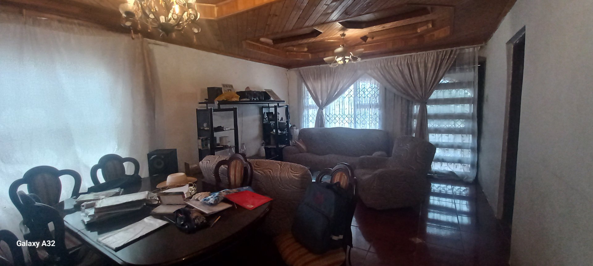 6 Secure & Spacious Family Living in a Prime Location