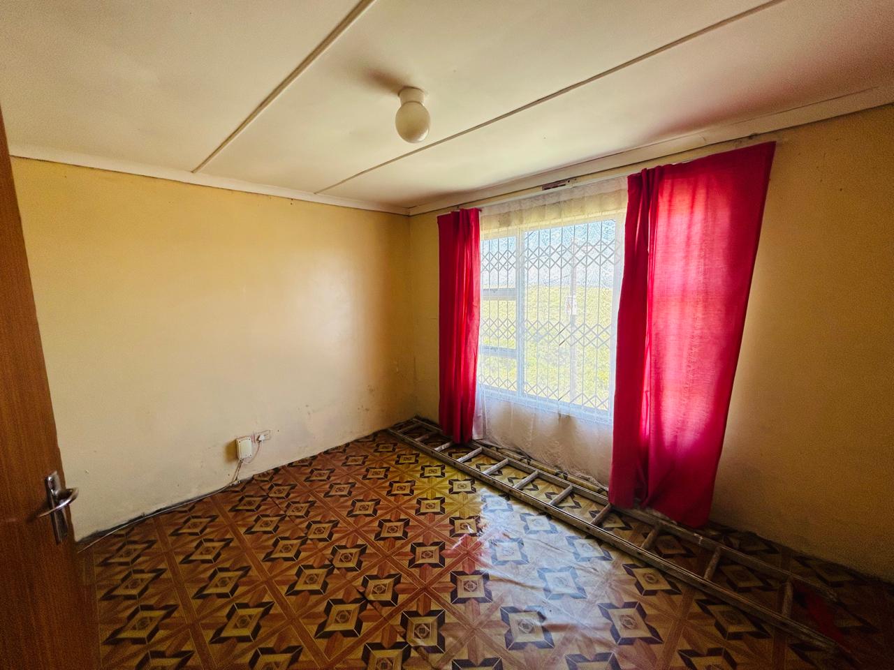 2 BEDROOM HOUSE IN NU17 MDANTSANE FOR SALE!