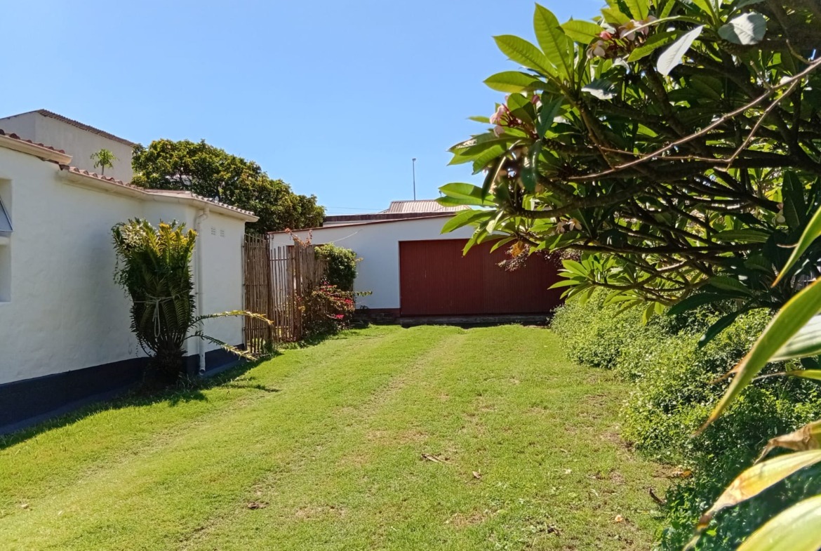 4 Bedroom home for sale in Quigney!
