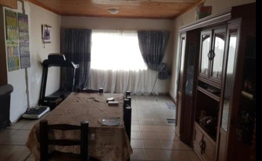 House For Sale in Buffalo Flats, East London