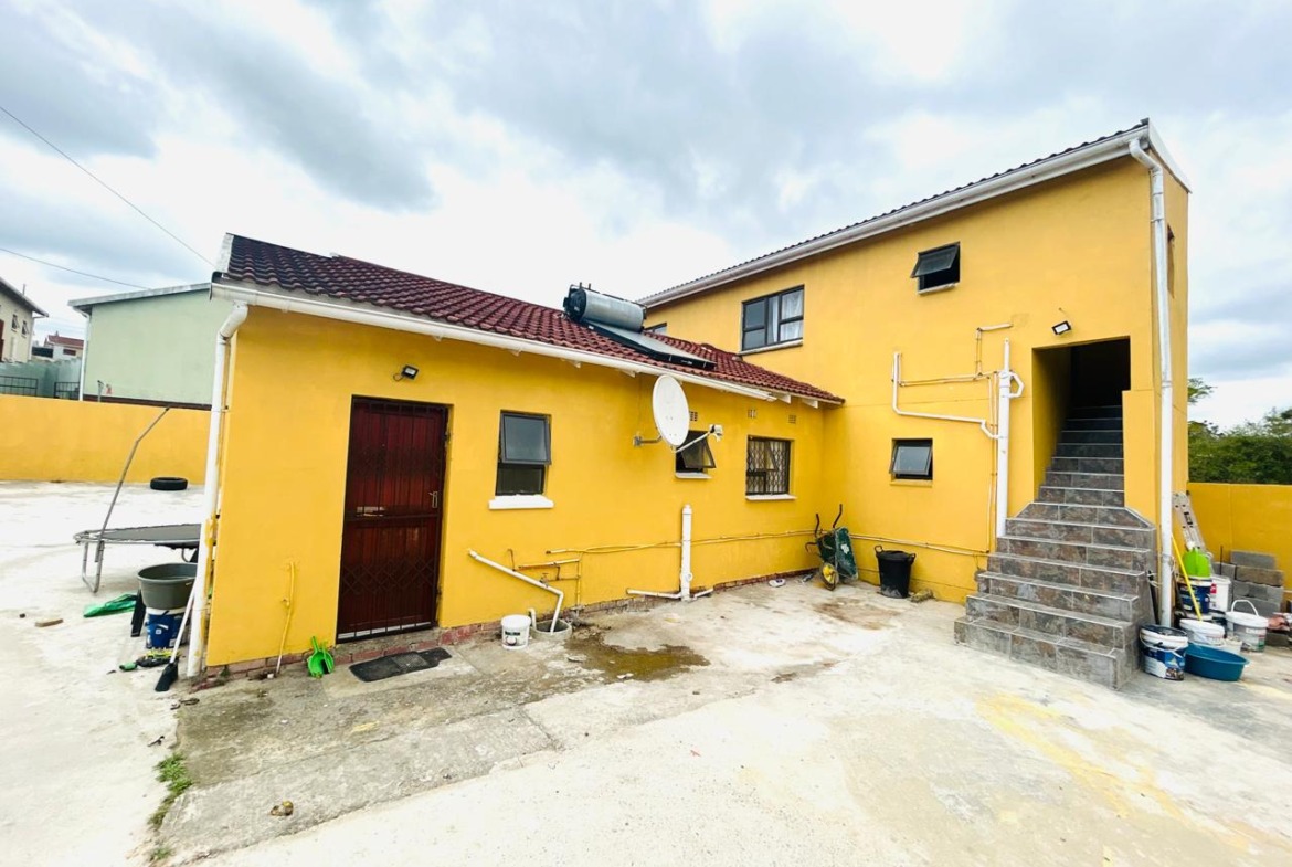 Haven Hills contemporary two-storey home for sale