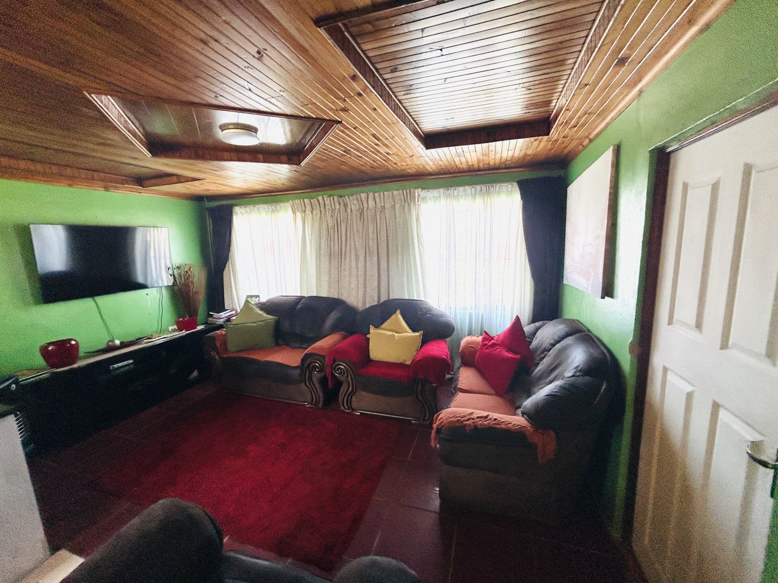 IMG_2190 Charming 2 bedroom house in Haven Hills