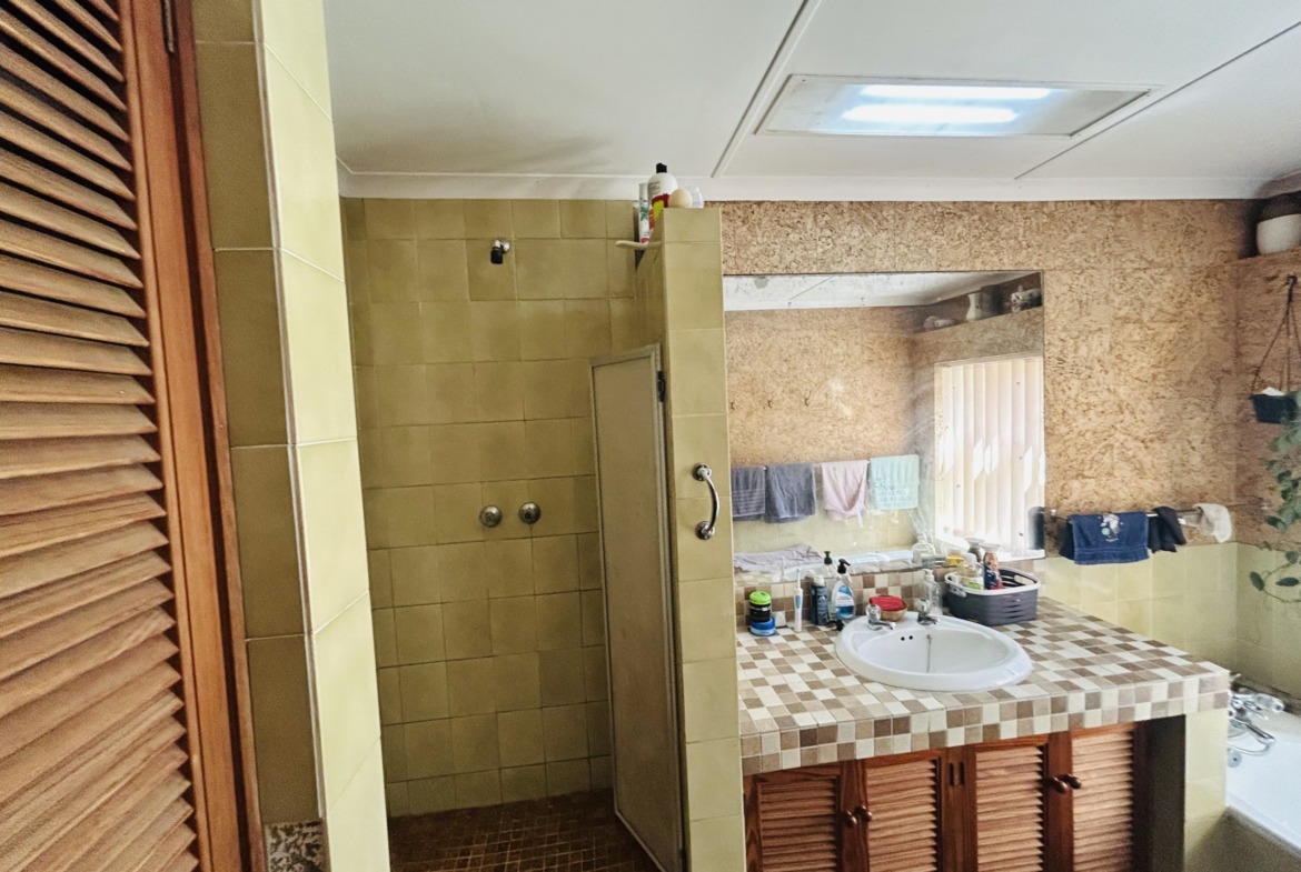 4 Bedroom home for sale in Quigney!