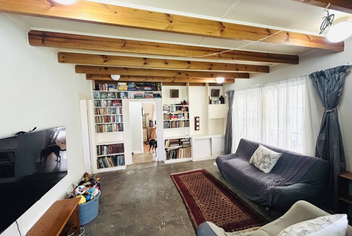 4 Bedroom home for sale in Quigney!
