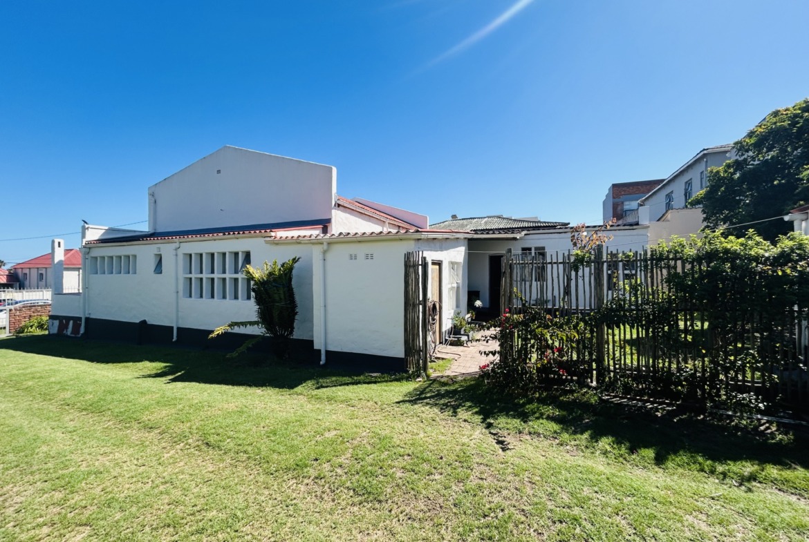 4 Bedroom home for sale in Quigney!