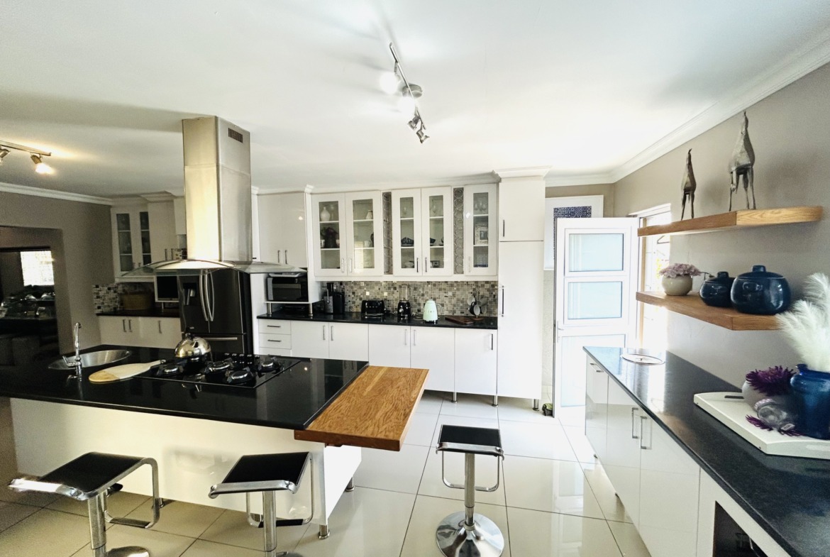 Family home in Abbotsford for sale!