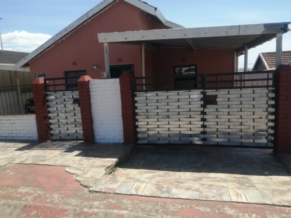 Starter home for sale in Gompo