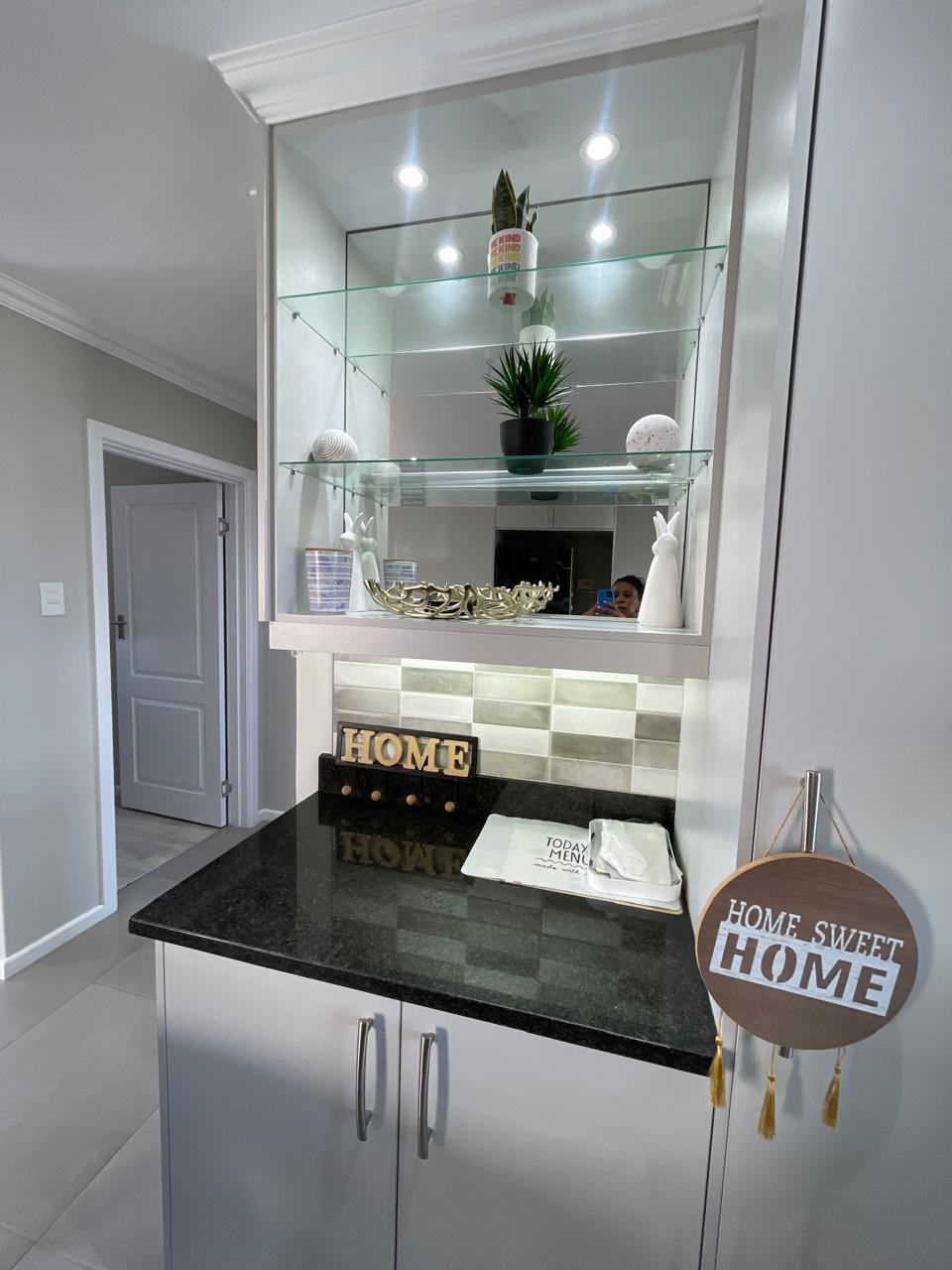 11 2 Bedroom Townhouse for Sale in Gonubie