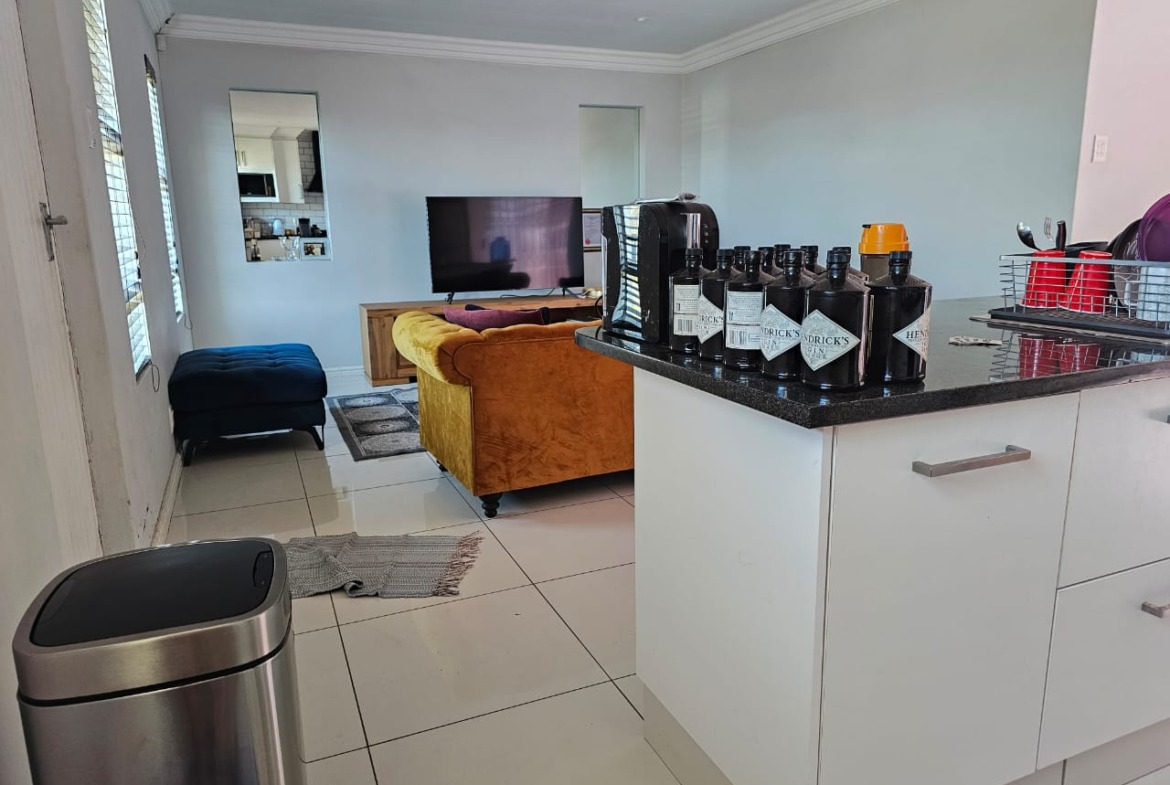 Fantastic lock-up townhouse for sale