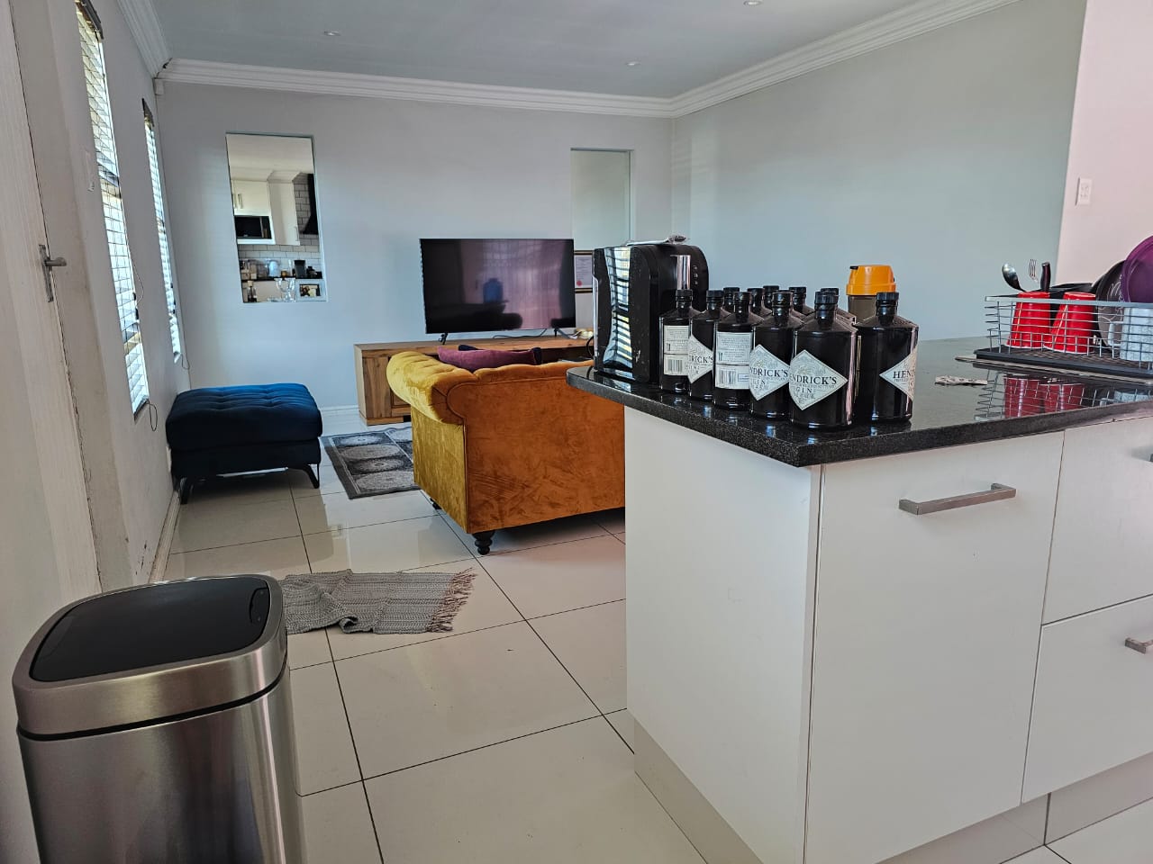 11 Fantastic lock-up townhouse for sale