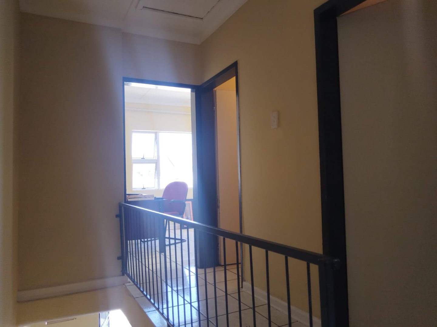 13 Modern Family Living in Mount Anne